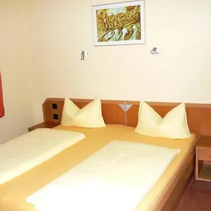 https://pension-im-malerwinkel-kallmunz.com-bavaria.com